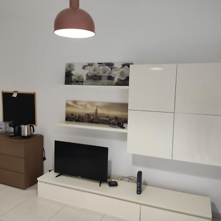 Hampton Court, Block C, N.2 Apartment St. Paul's Bay Bagian luar foto